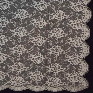 mantilla blanca crema mujer